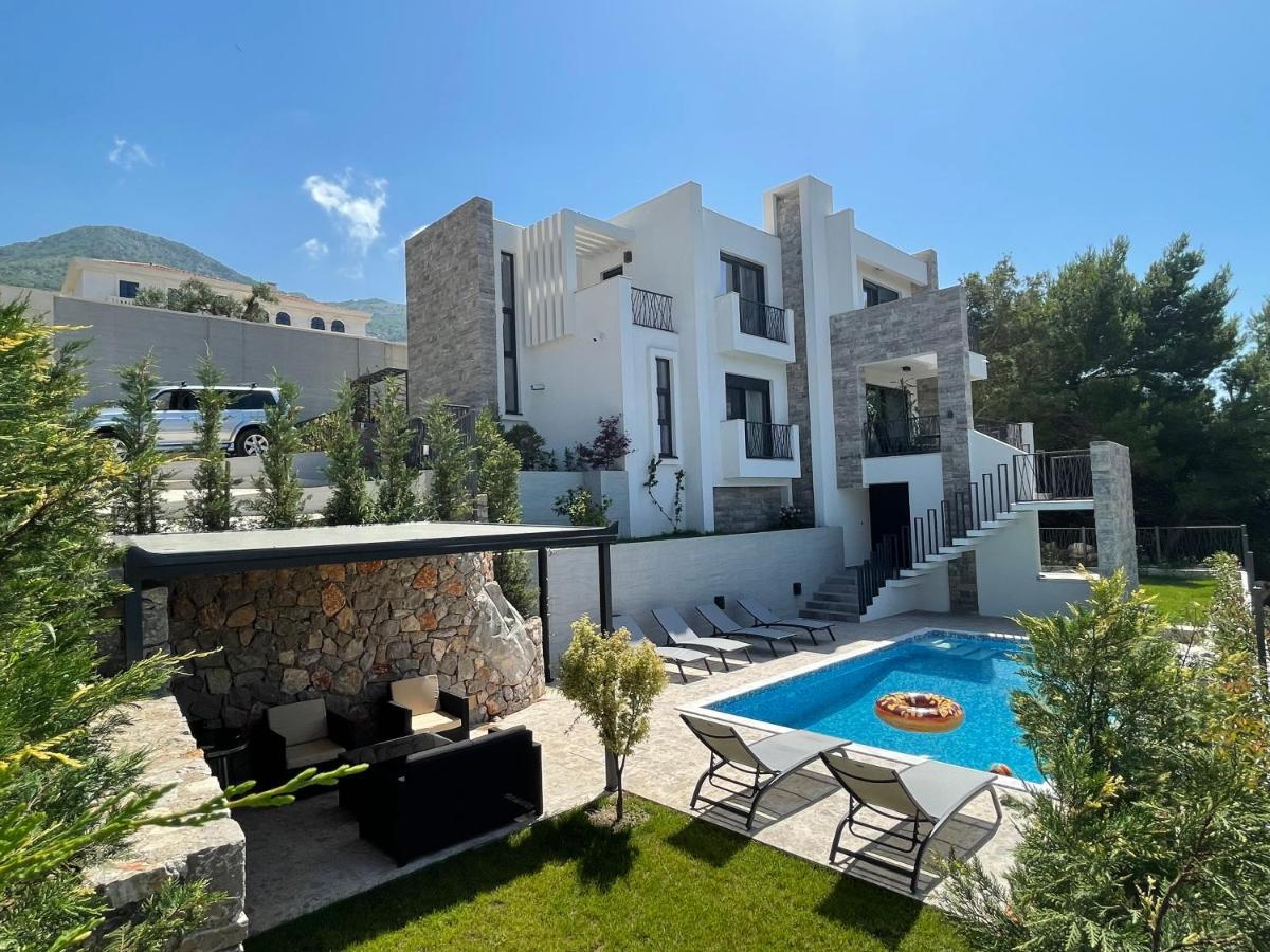 Villa Pine Bar Luaran gambar