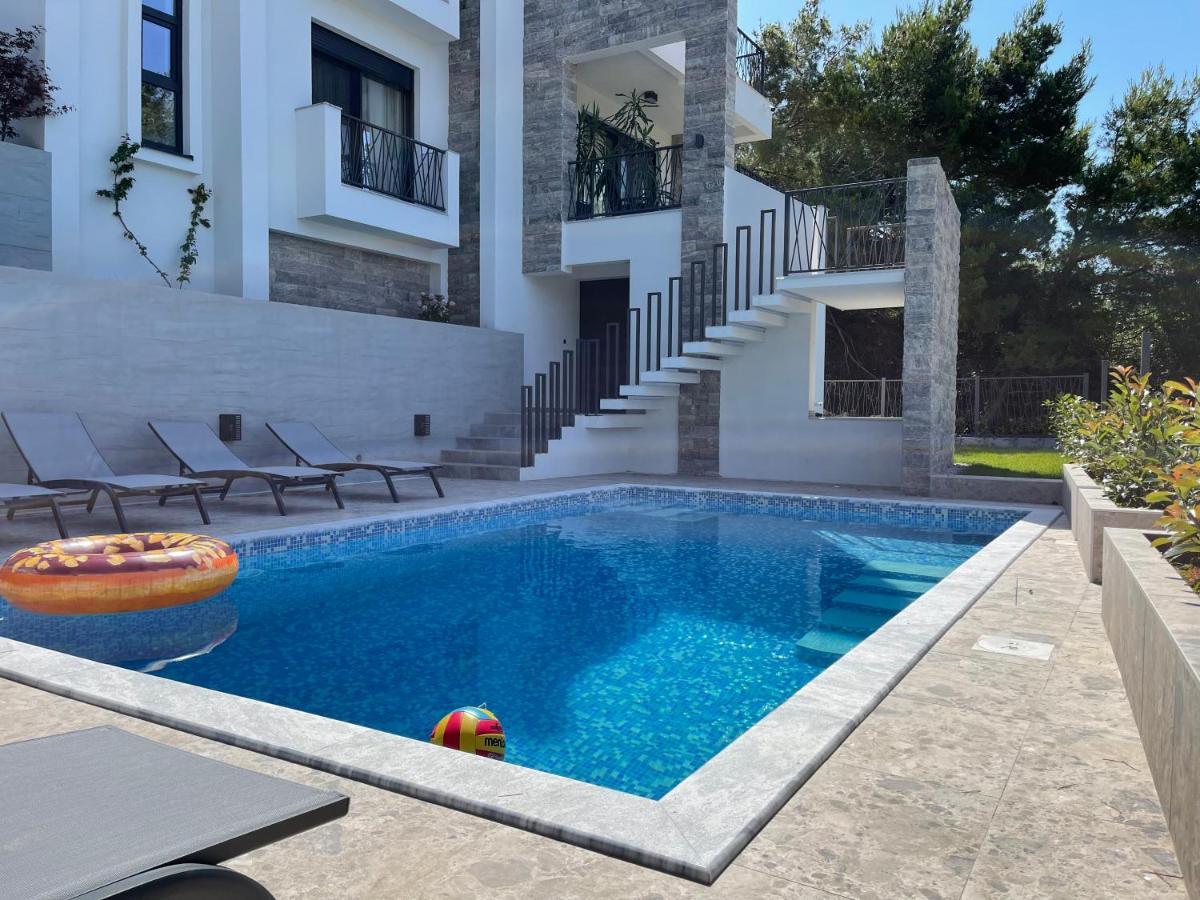 Villa Pine Bar Luaran gambar
