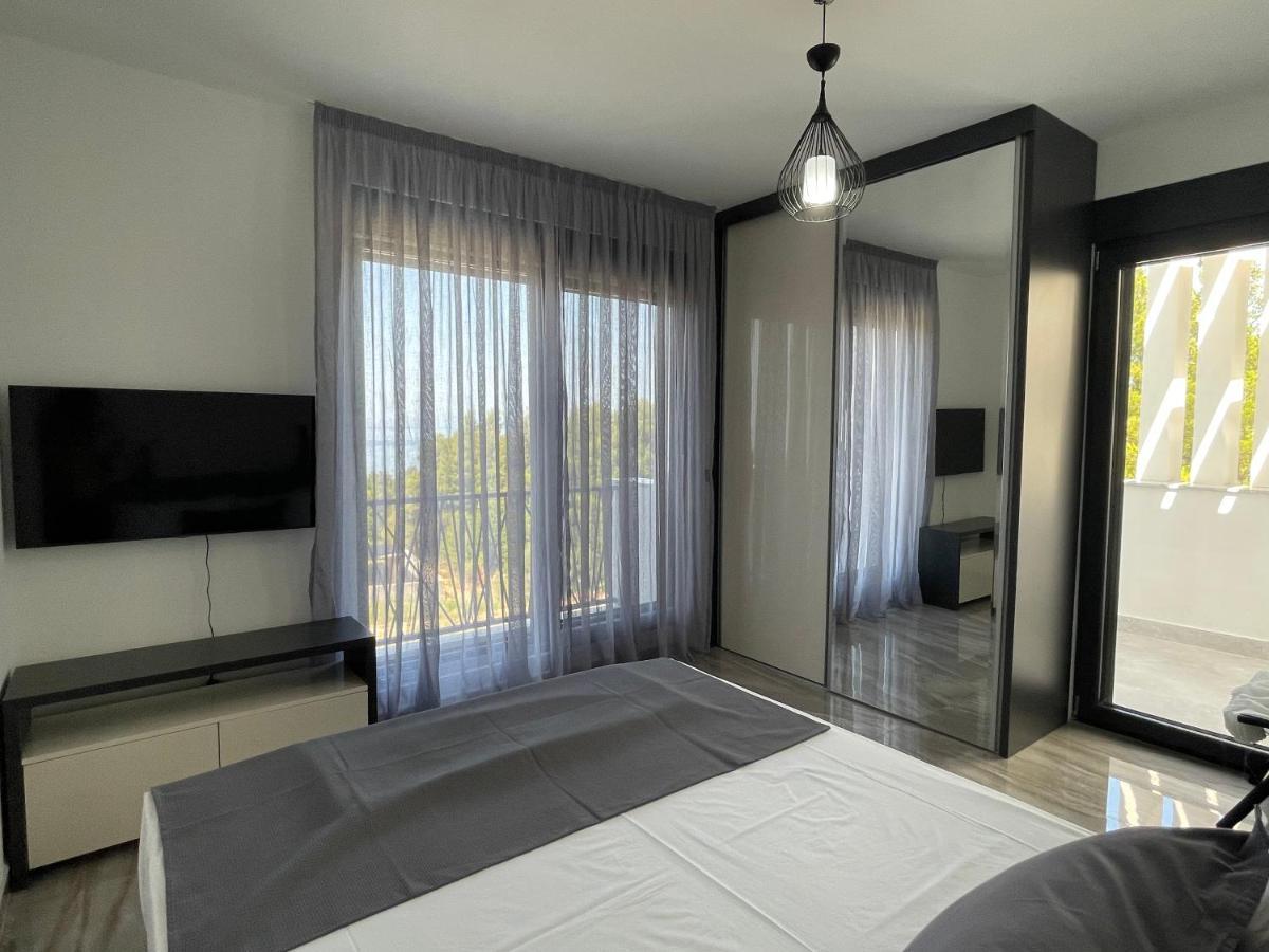 Villa Pine Bar Luaran gambar