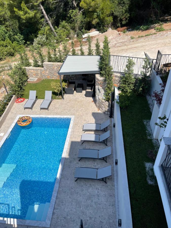 Villa Pine Bar Luaran gambar