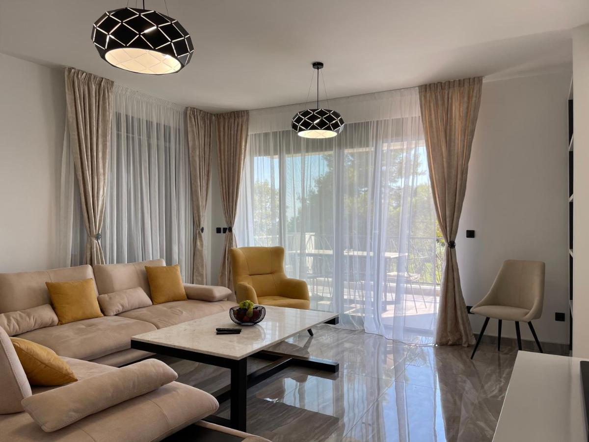 Villa Pine Bar Luaran gambar