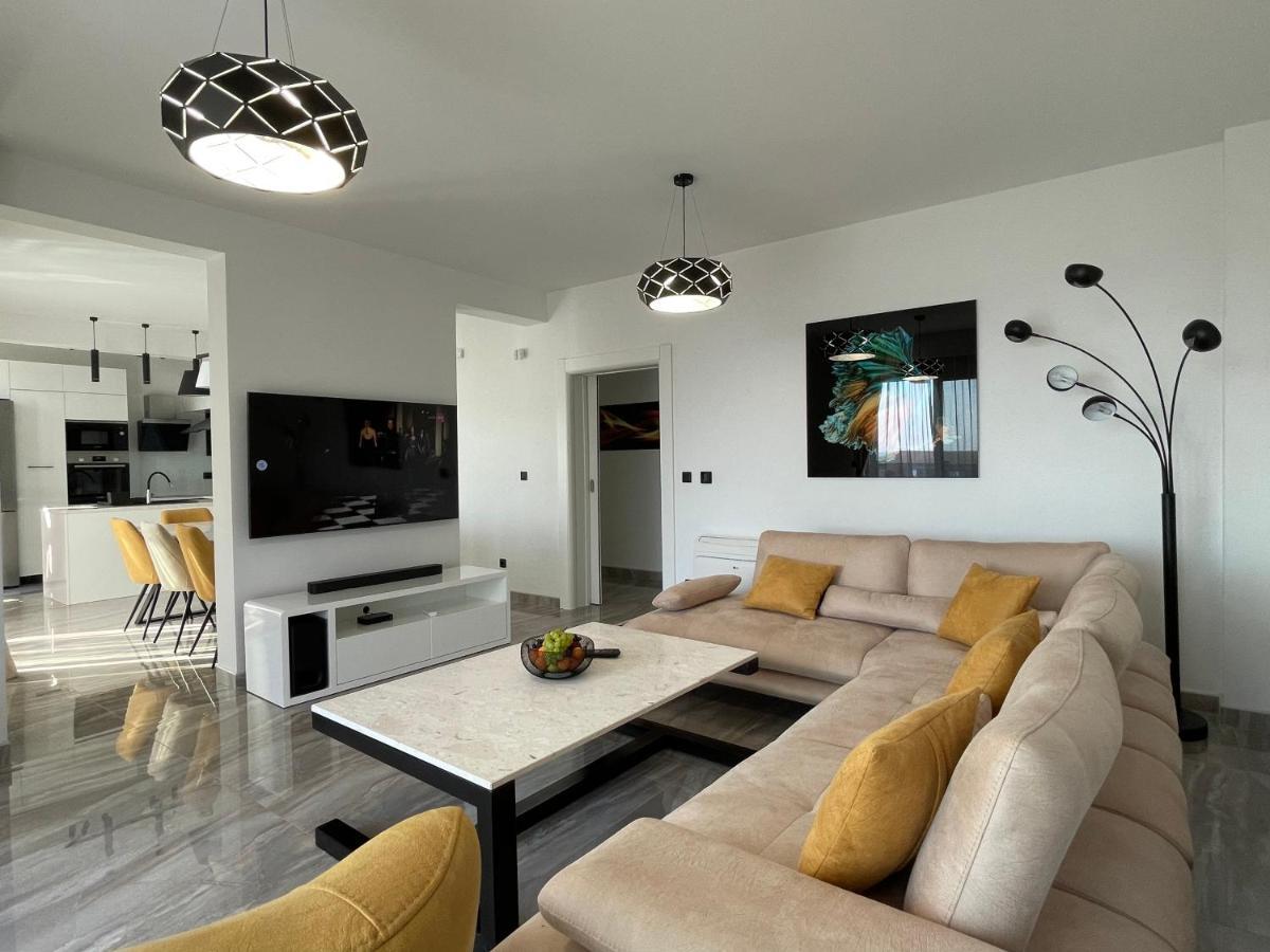 Villa Pine Bar Luaran gambar